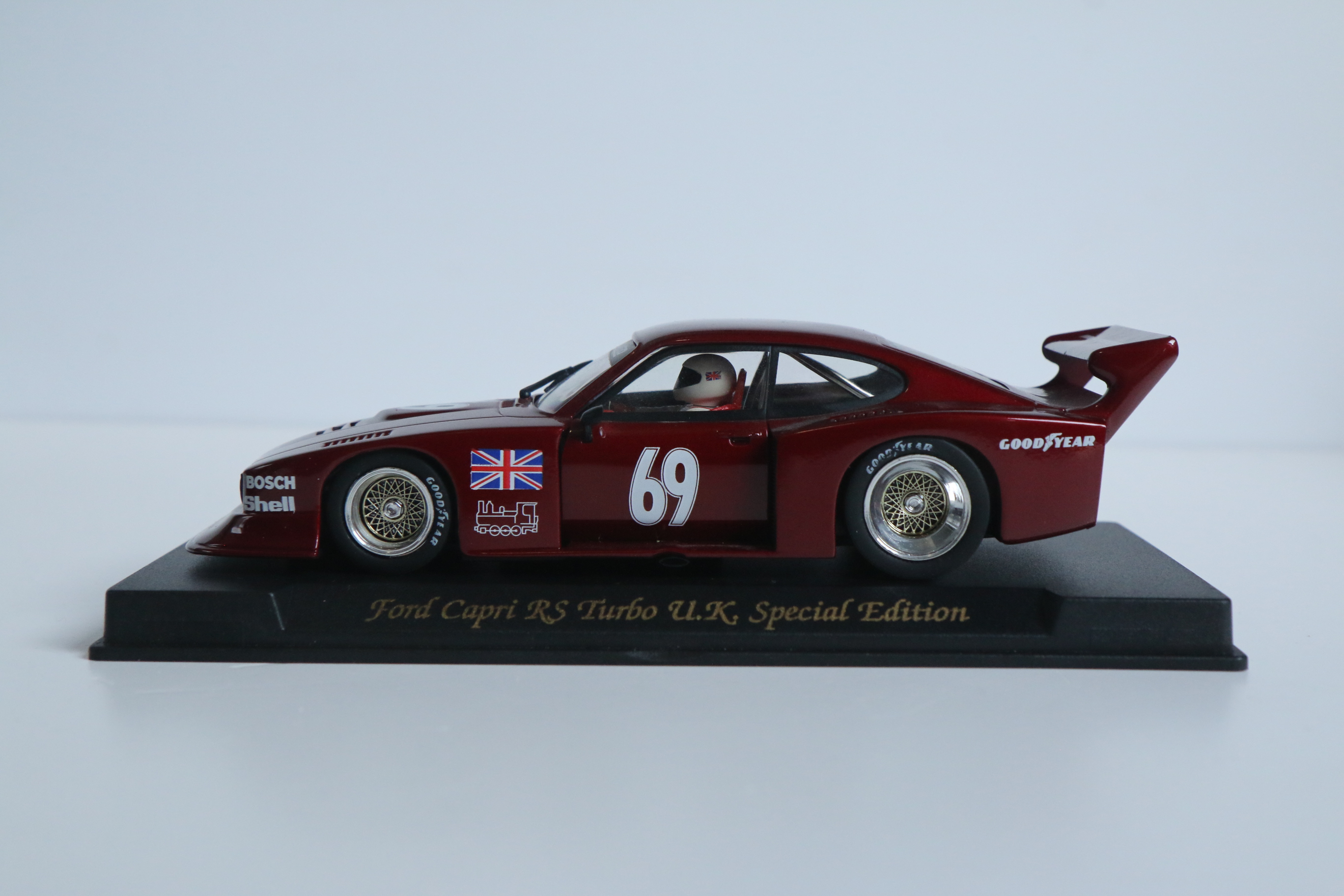 FLY Ford Capri RS Turbo UK Special Edition Red No.69 nr E141 in OVP!