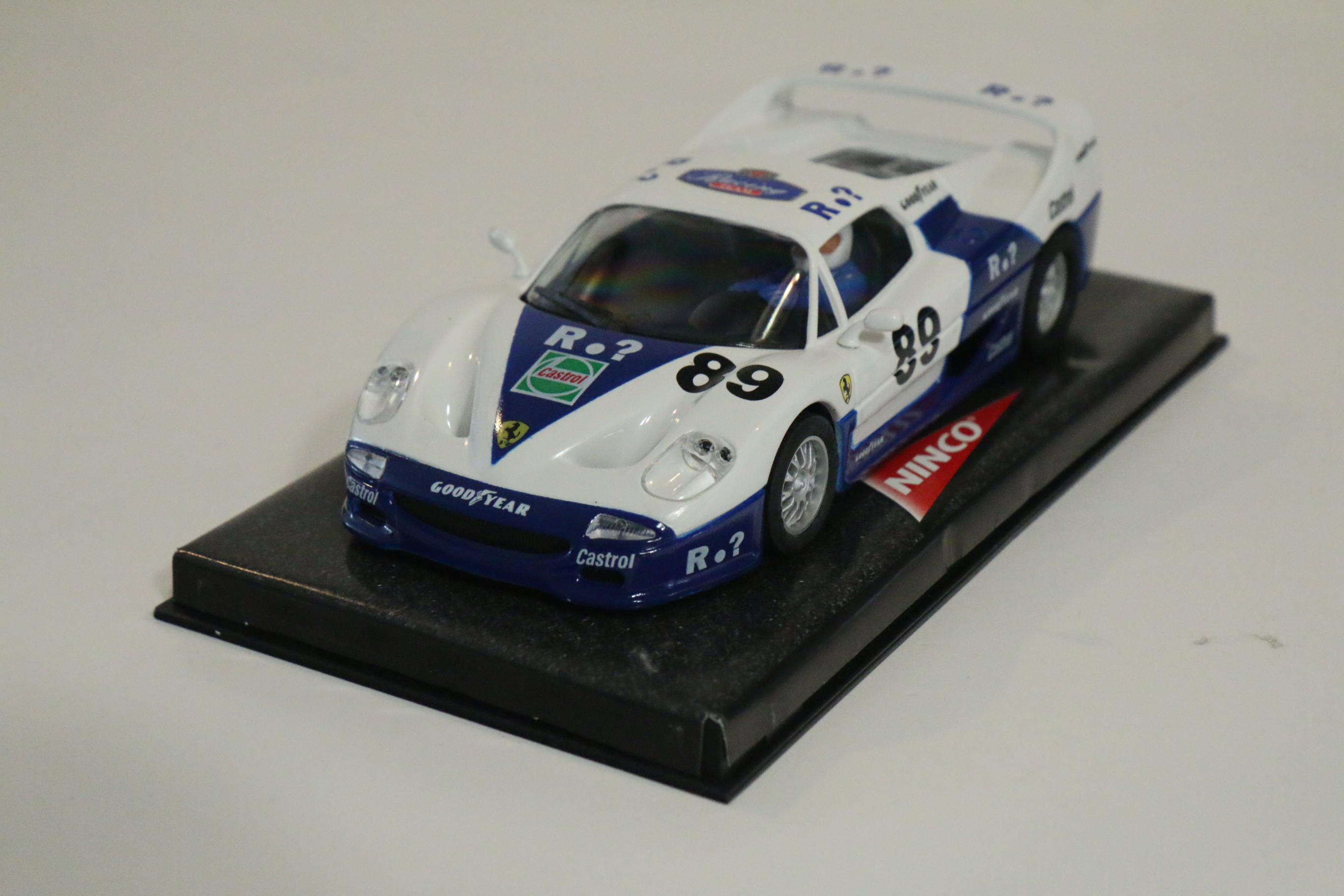 Ninco Ferrari F50 Racing R.? Wit/Blauw No.89 nr 50169 in OVP.