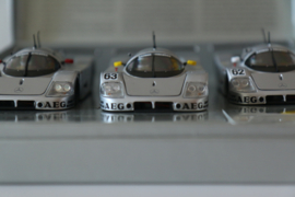 Slot-It  gift set CA05W Inhoud: 3x Mercedes Sauber C9 No.61, 62, 63 nr.  Limited Edition in OVP. Nieuw!