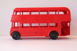 Kunststof 1/32 London dubbeldekker bus.