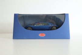 1:32 Auto-Art Bugatti  EB 18.3 Chiron blauw nr. 13391 in OVP.