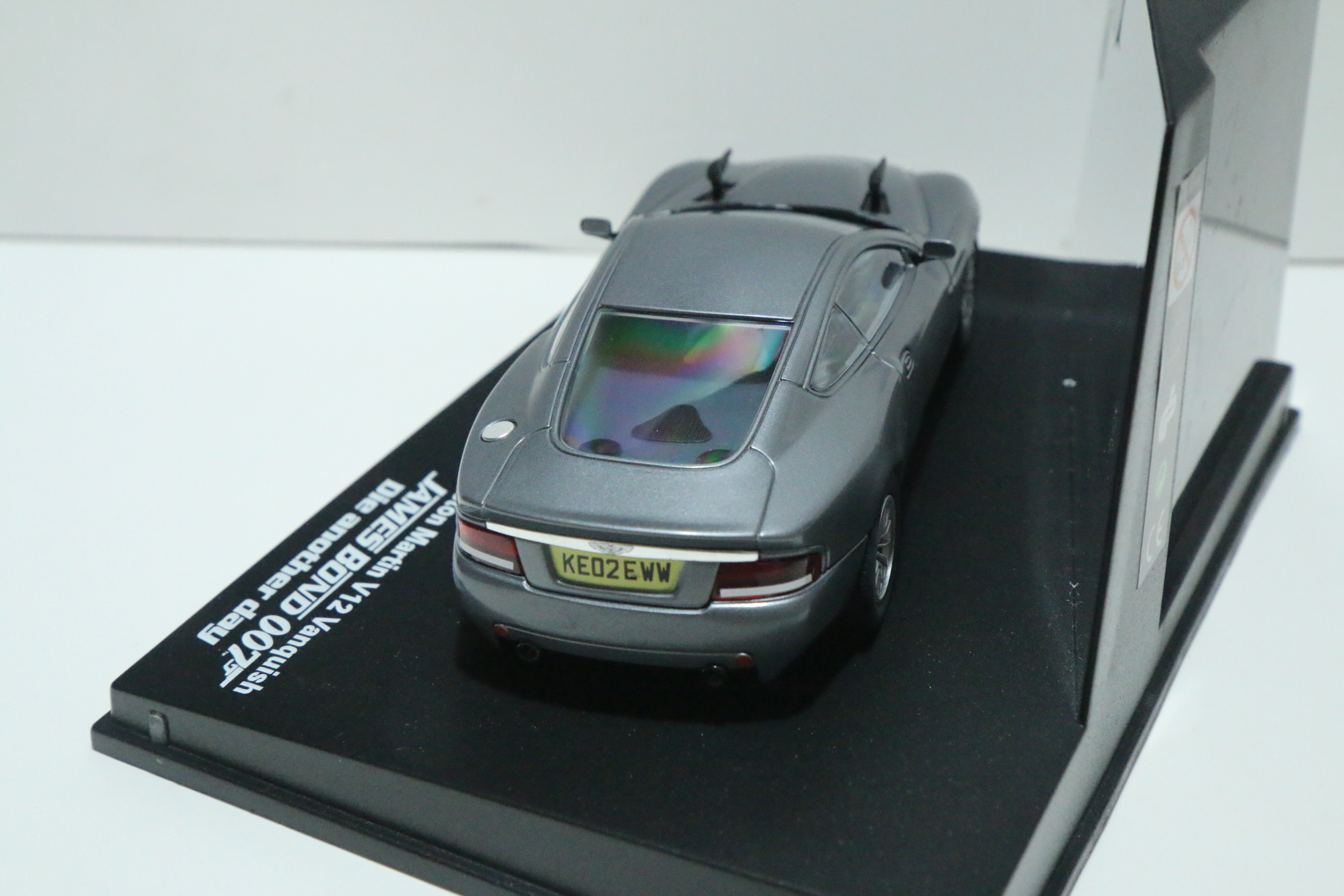 Carrera Evolution Aston Marten V12 Vanquish James Bond nr. 25467 in OVP!