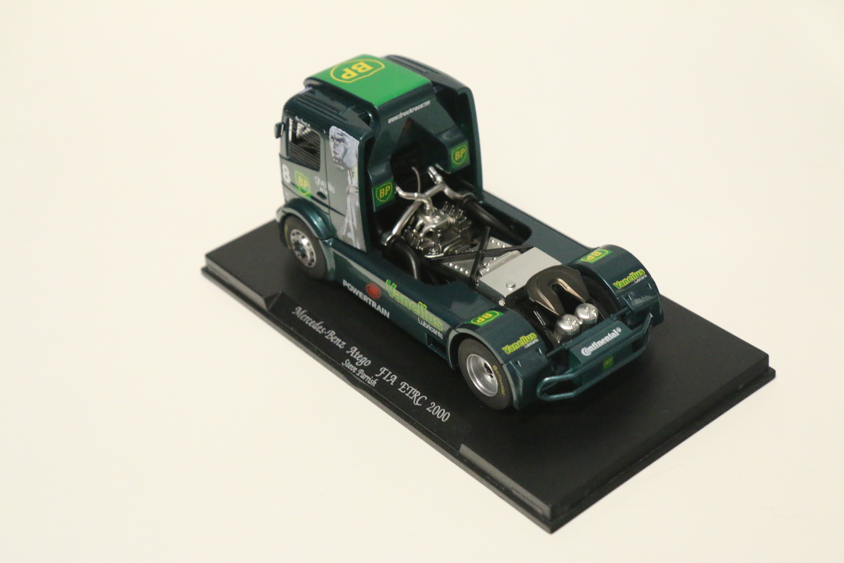 FLY Mercedes-Benz Atego Race truck BP Groen No.8 nr 08005 in OVP.