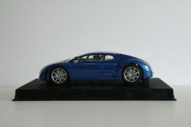 1:32 Auto-Art Bugatti  EB 18.3 Chiron blauw nr. 13391 in OVP.