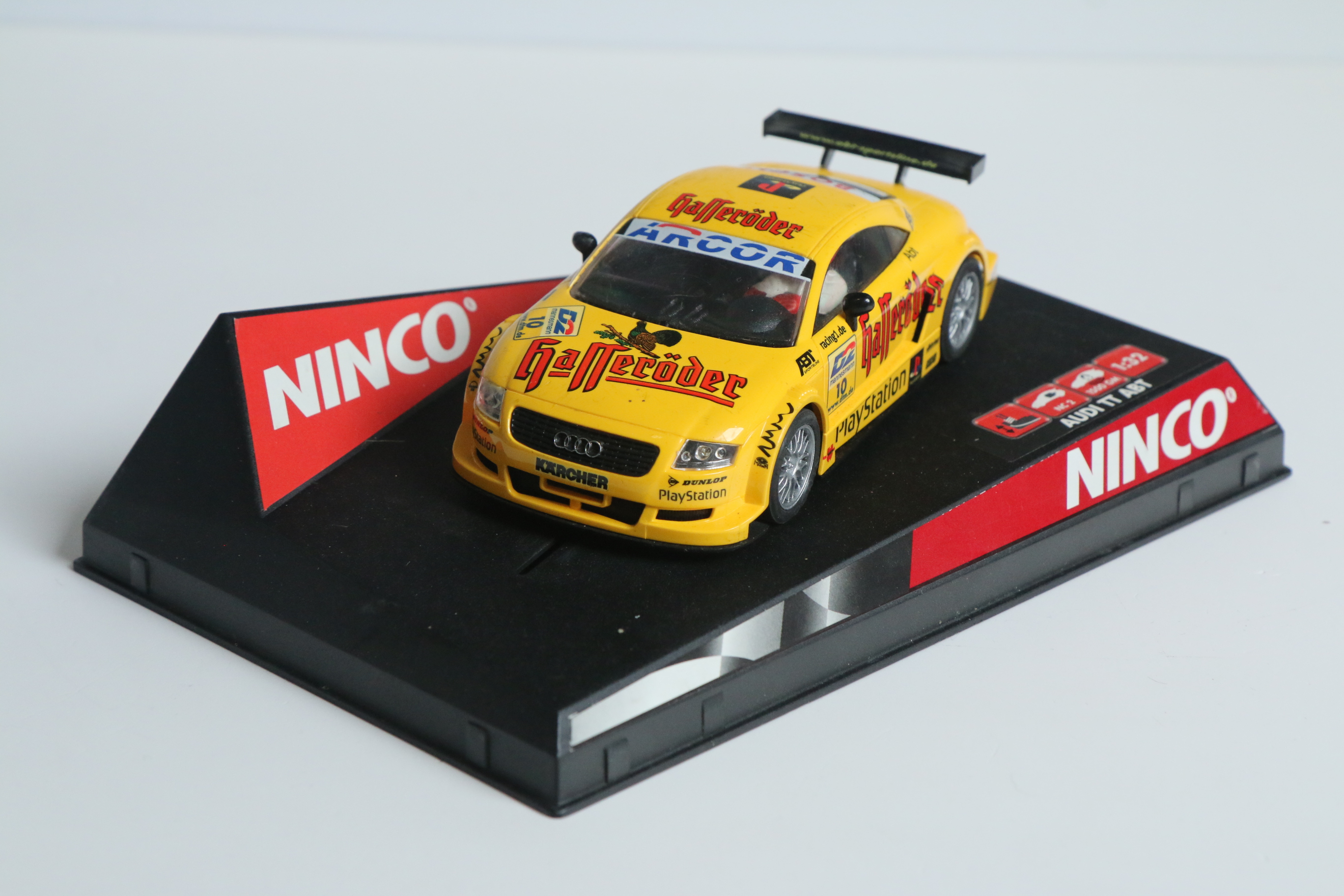 Ninco Audi TT ABT No.10 Geel nr. 50245.   Zie Omschrijving!