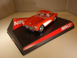 Ninco Corvette 'Hard Top' .  Rood/wit.  Nr 50376 in OVP. Nieuw!