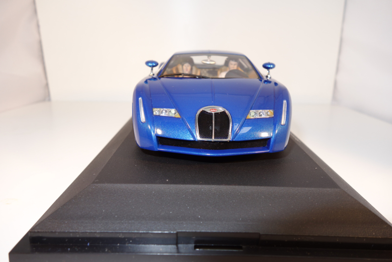 1:24 Bugatti EB 18.3 Chiron blauw metallic nr. 14161 | Auto-Art