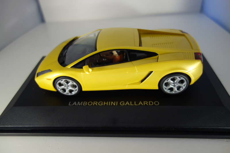 1:24  Lamborghini Gallardo geel metallic   nr. 14031