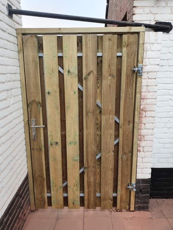 Opgetild exegese Pijnstiller tuin poort tuindeuren poorten hekwerk Douglas Hardhout Grenen