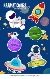 Naamstickers thema Astronaut in de ruimte 24 stuks