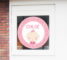 Geboortesticker full colour met een baby type Chloë