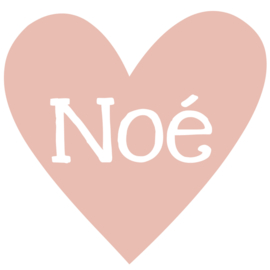 Geboortesticker full colour met een schattig oud roze hart type Noé