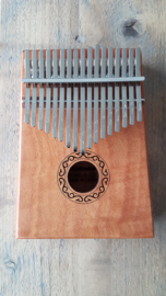 Houten Kalimba met 17 tonen - Afrikaans muziekinstrument voor jong en oud - DuimPiano