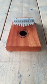 Houten Kalimba met 10 tonen - Afrikaans muziekinstrument voor jong en oud - DuimPiano