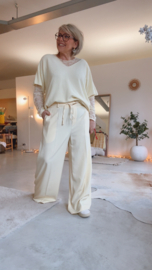 Caroline geel (curve)