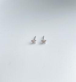 Mini zilveren sterretjes met steentjes