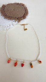 Parelketting met fruitbedels