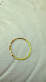 Gold/yellow bangle
