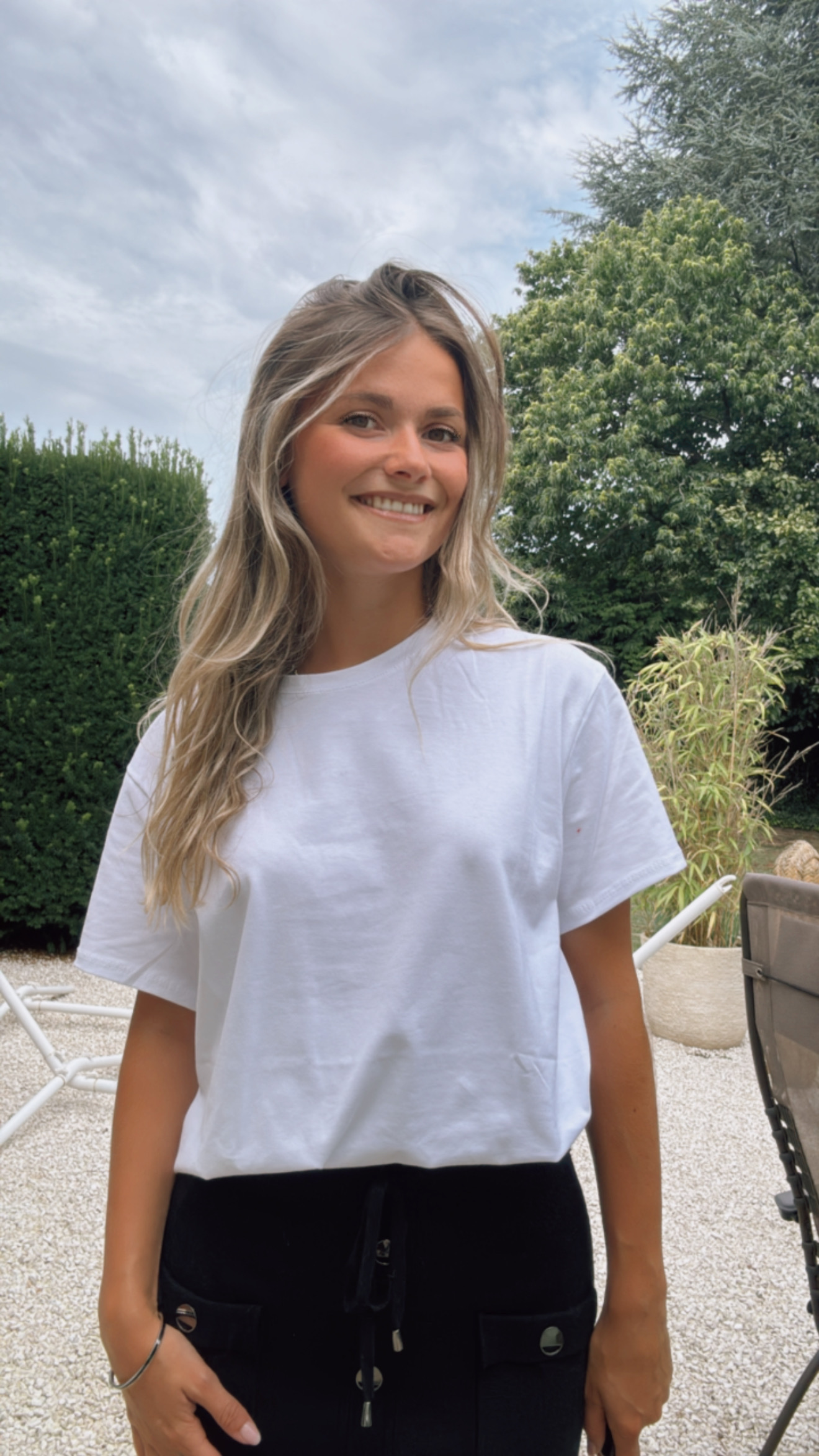 Lyse wit ronde hals