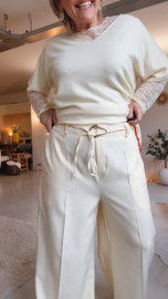 Caroline geel (curve)