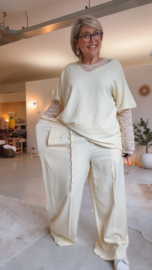 Caroline geel (curve)