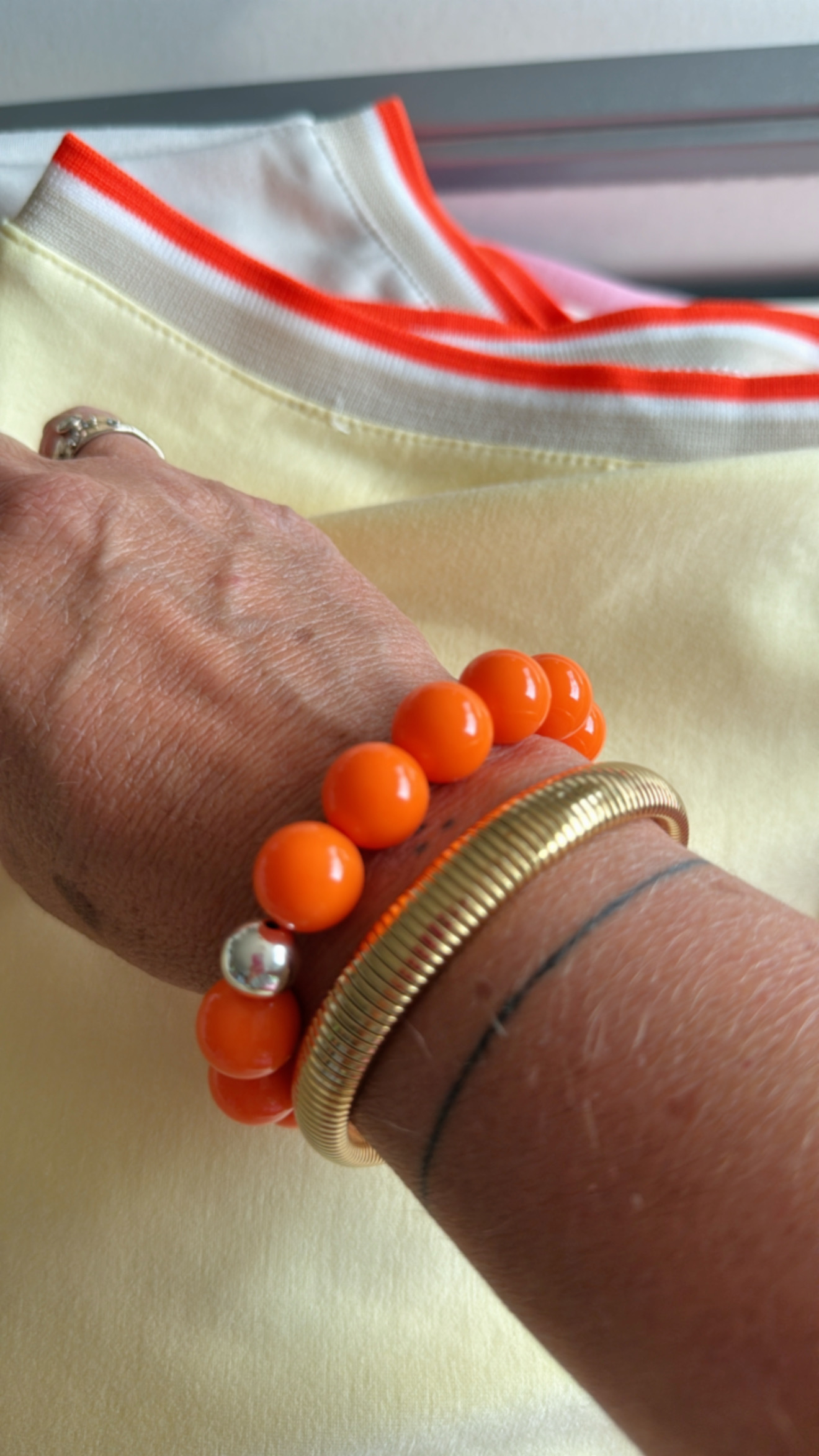 Ina oranje