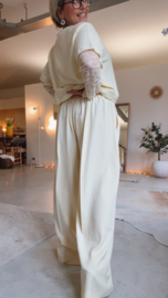 Caroline geel (curve)