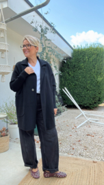 Lily zwart