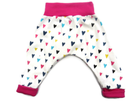 Babykleding Broekje Hartjes wit fuchsia