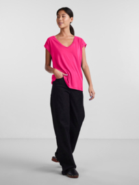 Kamala t-shirt met v-hals beetroot purple, Pieces