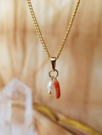 Pearly coral                -  parel en koraal ketting