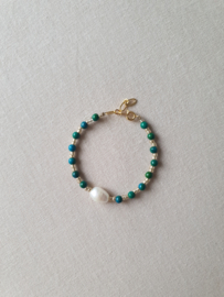 Eleri      -  Chrysocolla en zoetwaterparel armband