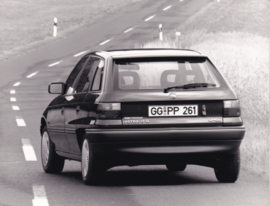 Opel Astra CD 1.7 TD,  press photo, Germany, 9/1993