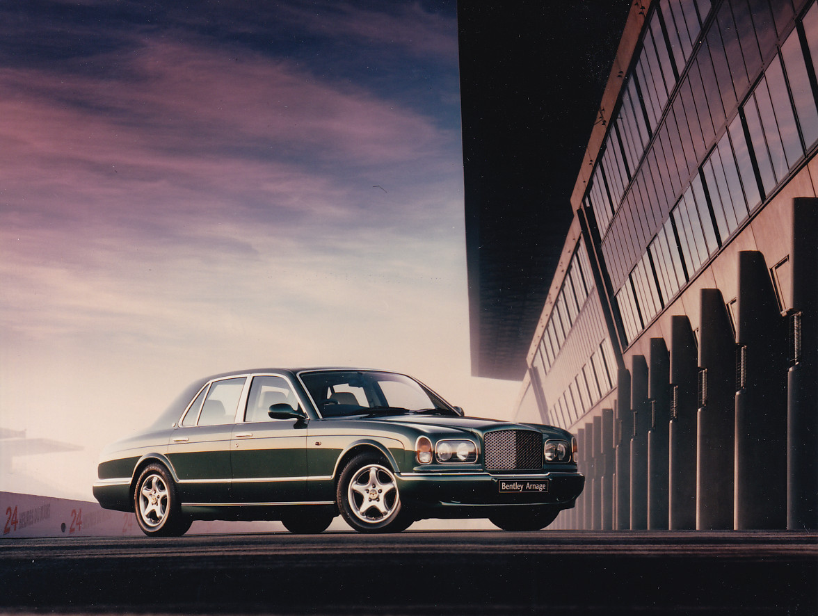 Bentley Arnage Saloon at Le Mans circuit, press photo, UK, 1998