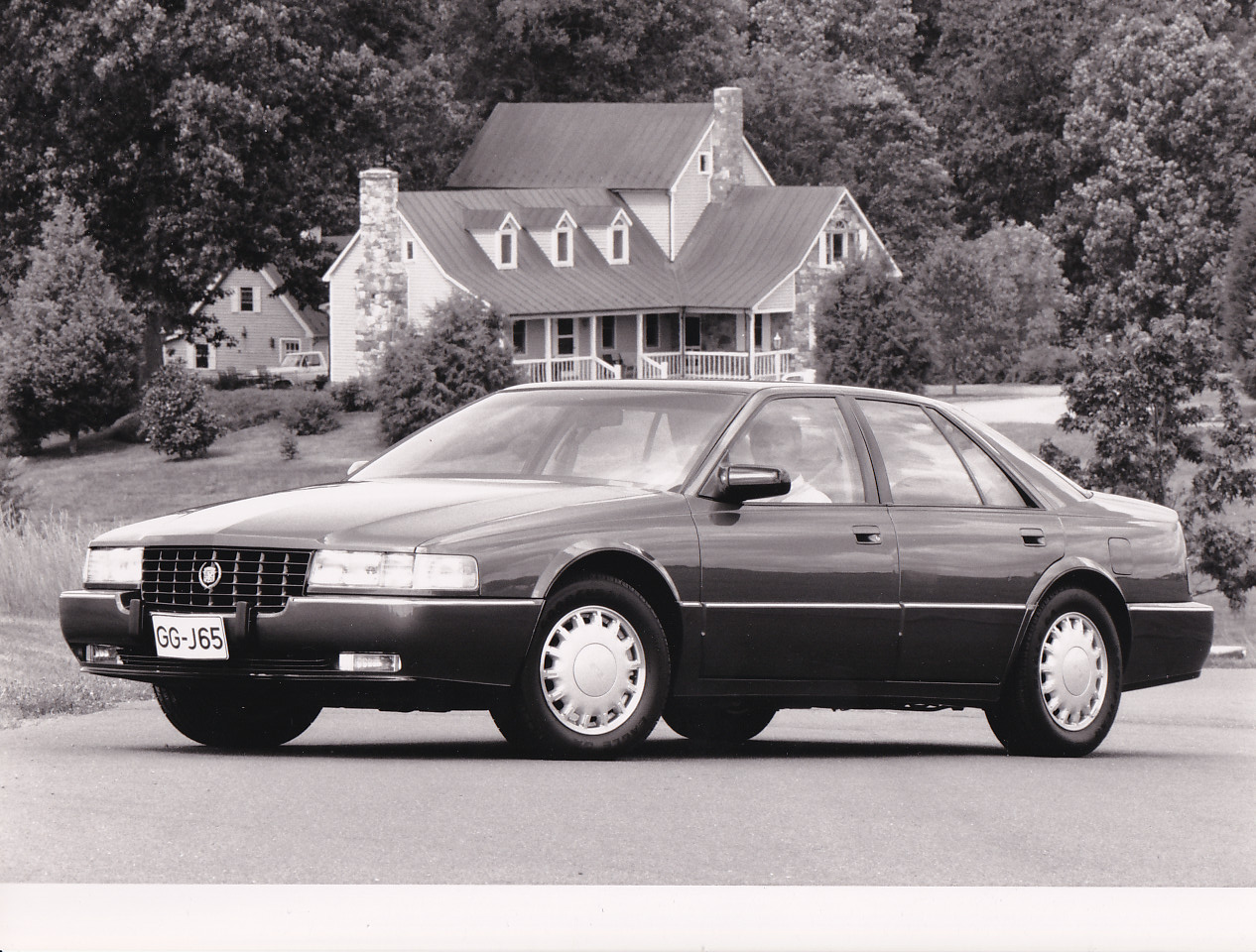 Cadillac Seville STS - press photo - Germany [export] - 1992