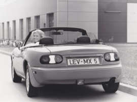 MX-5 cabriolet, press photo, Germany, 3/1990