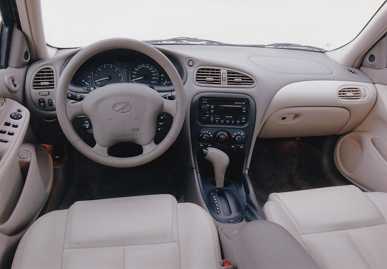 Chevrolet Alero Sedan interior - press photo - German - 1999