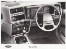 Ford  Sierra GL dashboard (RHD), press photo, UK, 1984