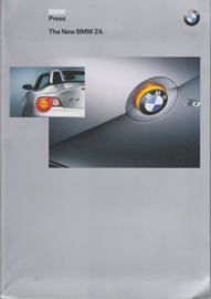 BMW Z4 press kit with photo's, CD-Rom & text sheets, English, 10/2002