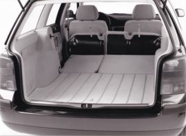 Volkswagen Passat Variant  rear cargo space - press photo - Germany - 05/1997