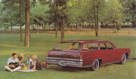 Impala 4-Door Station Wagon, US postcard, standard size, 1965, # 7