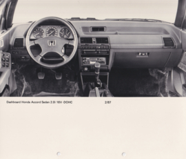 Honda Accord Sedan DOHC 2.0i-16V dashboard, large press photo, Europe, 2/1987