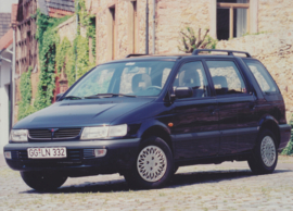 Mitsubishi Space Wagon 2000 GLXi, press photo, German, 9/1995