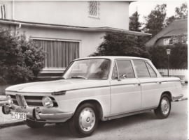 BMW 1800 Sedan - 1969 - German text on the reverse
