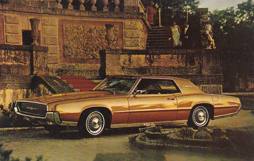 Thunderbird 2-Door Hardtop, US postcard, standard size, 1967