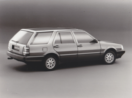Lancia Thema Station Wagon - factory photo - Italy - 03/1986