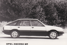 Opel  Ascona SR, press photo, Dutch, 02/1983