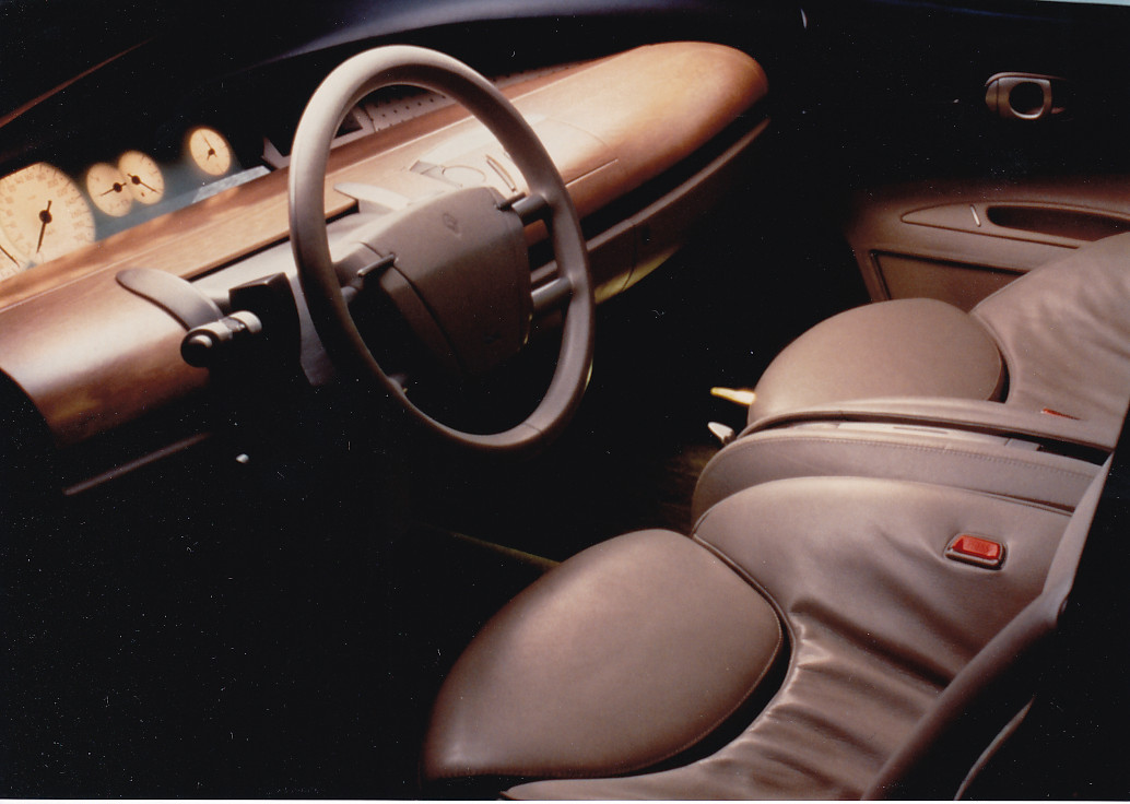 Renault Initiale concept car interior, press photo, Germany, 9/1995
