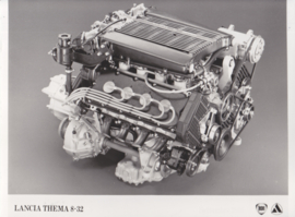 Lancia Thema 8.32 engine - factory photo - Italy - 1986
