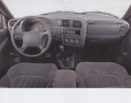 Chevrolet S10 - Pickup dashboard - press photo, Germany [export] - 1998